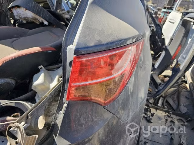 Foco trasero hyundai santa fe 2015