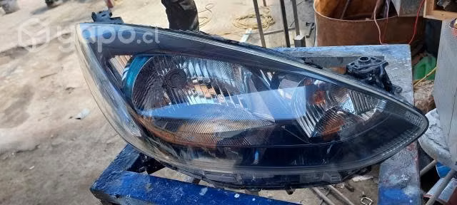 Foco derecho mazda demio skyactive