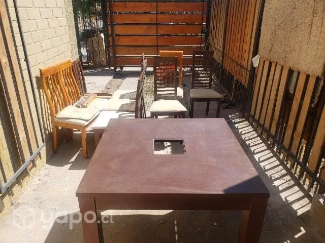 Mesa 4 personas mas 10 Sillas