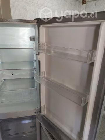 Refrigerador midea 167lts impecable