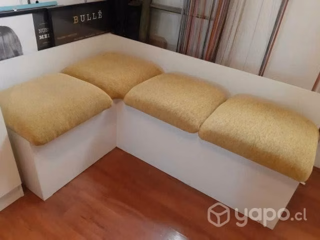 Sofá con asientos abatibles