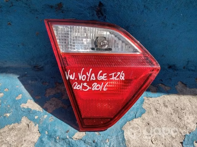 Foco trasero izq maleta Volkswagen voyage 2015-22