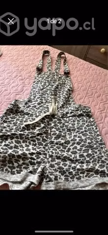 Ropa de mujer variada