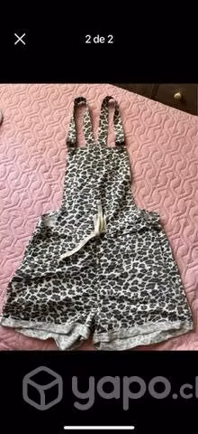 Ropa de mujer variada