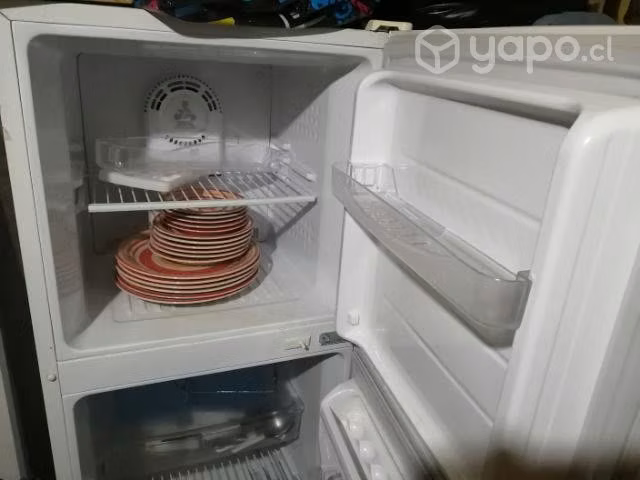 Refrigerador daewoo en buen estado - Imagen 2