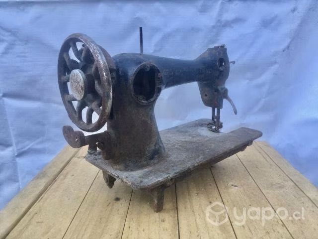 Maquina De Coser Antigua Adorno o Para Restaurar