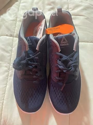 Zapatillas Reebok nuevas, talla 42 - 43