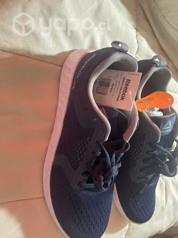 Zapatillas Reebok nuevas, talla 42 - 43