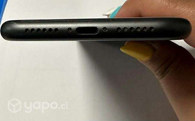 IPhone 11 negro, 81% batería, pequeños detalles - Imagen 6