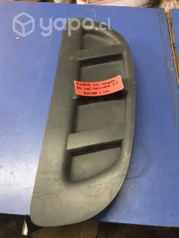 Moldura exterior Pilar trasero derec mahindra pick