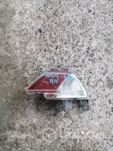 Neblinero trasero derecho toyota rav4 original