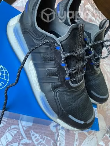 Zapatillas Adidas NMD_V3 talla 11 us - Imagen 4