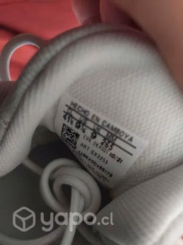 Zapatillas Adidas modelo Ozelia NUEVAS - Imagen 2