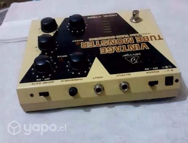 Pedal overdrive behringer