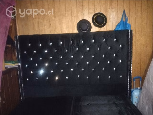 Cama king casi nueva por motivo de viaje