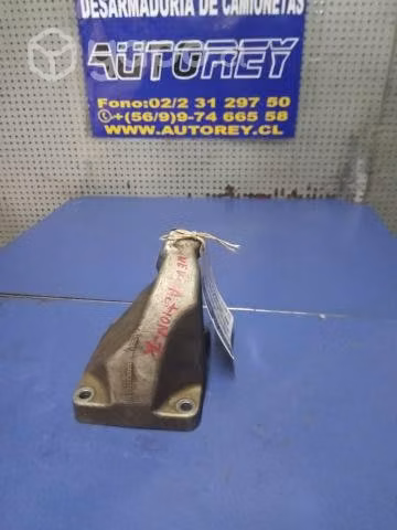 Soporte aluminio derecho Ssangyong New Actyon