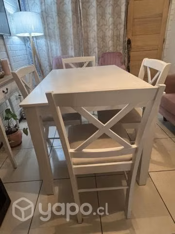 Comedor 4 sillas Sarah miller impecable .