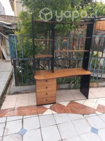 Escritorio y librero
