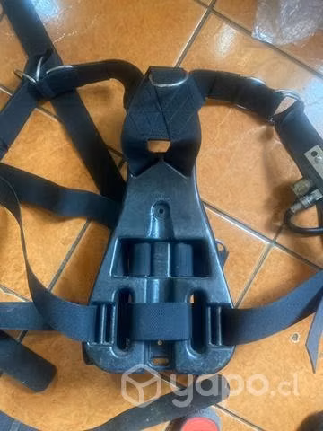 Arnés más soporte botella de buceo