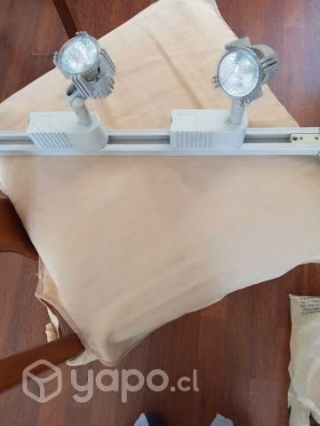 Focos movibles de pared