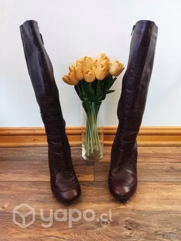 Botas número 40, de cuero poco uso
