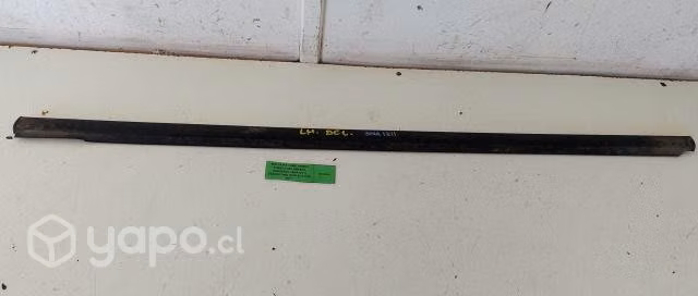Moldura Lame Vidrio Puerta Delantera Izq (SNA1211)