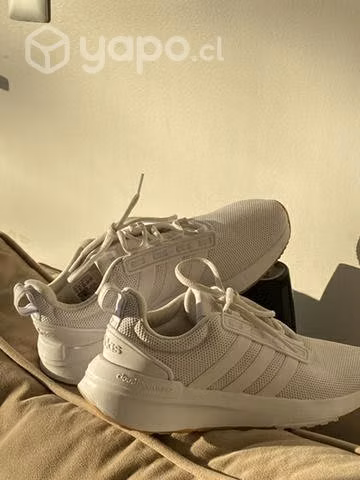 Zapatillas blancas