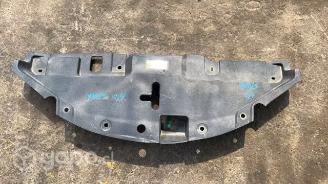 Cubre chapa o motor toyota yaris original