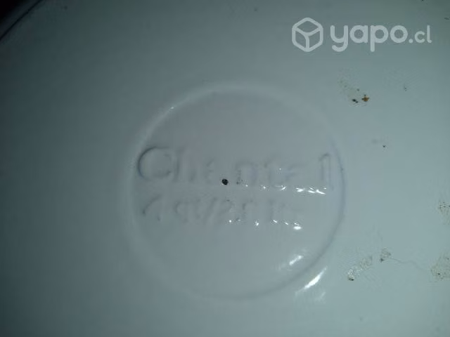 Antigua olla fierro enlozada con tapa,pesada vinta