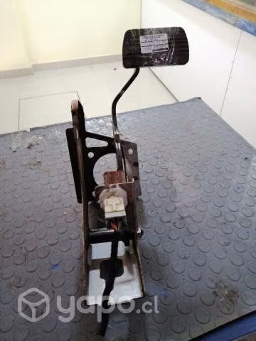Pedal freno Chevrolet Captiva 2011