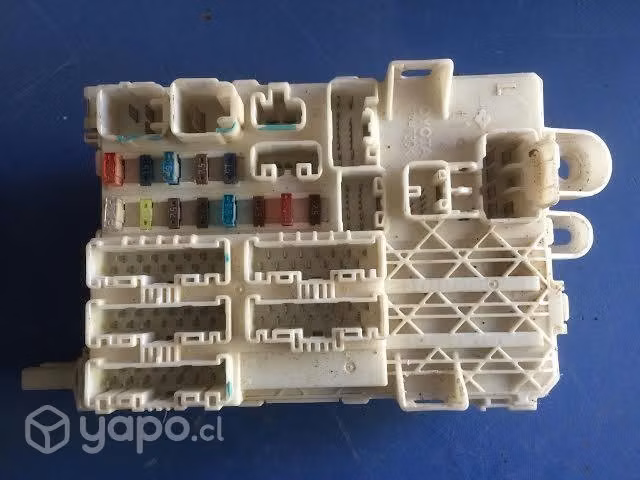 Caja de fusible interior Toyota Hilux 08