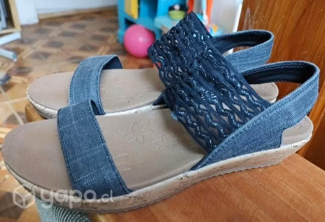 Sandalias skechers poco uso - Imagen 1