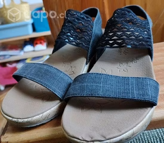 Sandalias skechers poco uso - Imagen 2