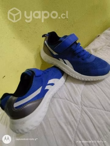Zapatillas niño 33 Rebook excelente estado