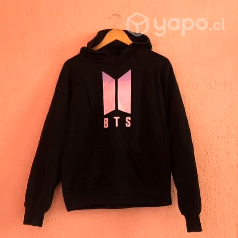 Polerón con diseño BTS