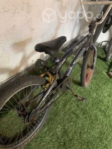Bicicleta BMX en buen estado