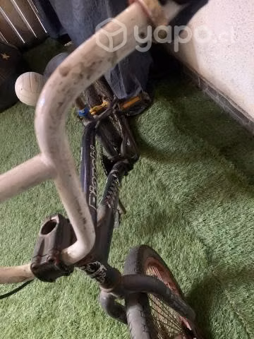 Bicicleta BMX en buen estado