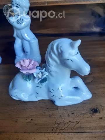 Lote de figuritas de porcelana antiguas - Imagen 2