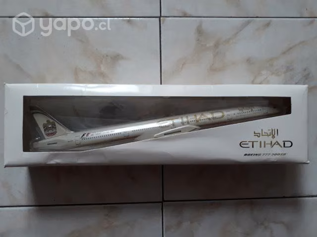Avion escala, boeing 777-300, etihad
