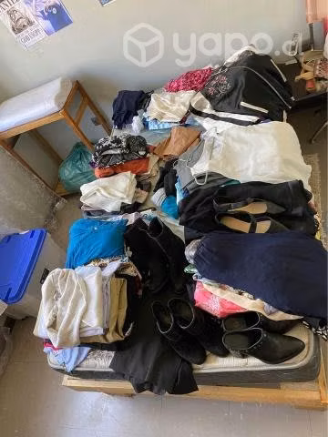 Lote de ropa y calzado
