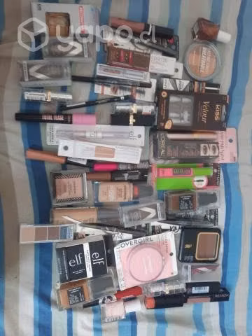 Lote de 45 piezas maquillaje