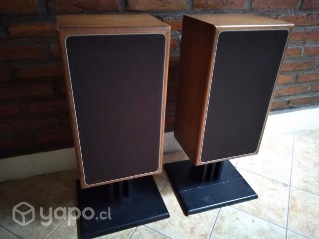 Parlantes Realistic Optimus 45