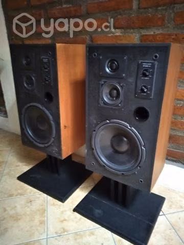 Parlantes Realistic Optimus 45