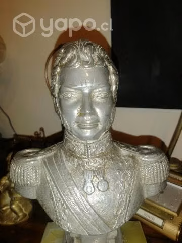 Busto de Bernardo ohiggins de bronce, pesa 5kg