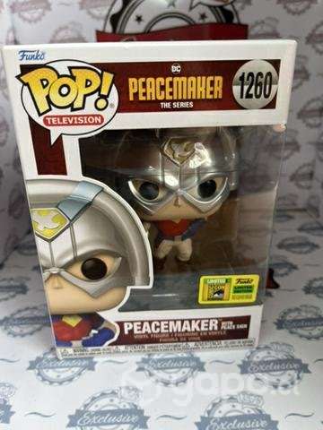 Funko Pop! Peacemaker (with peace sign) #1260 SDCC - Imagen 2