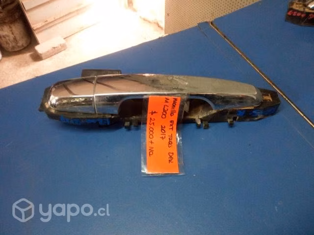 Manilla exterior tras derecha Mitsubishi L200 2.4