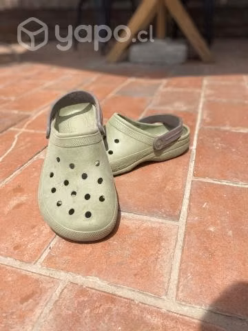 Chalas estilo crocs Talla 43 - Imagen 2