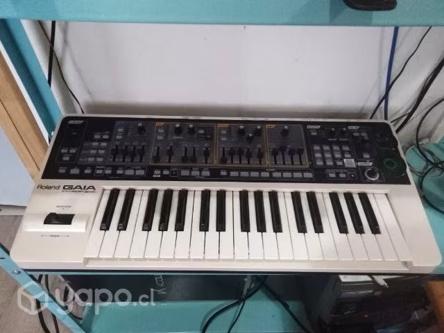 Sintetizador Roland Gaia sh01