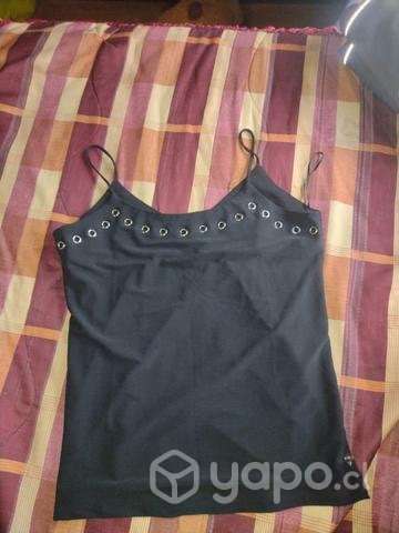 Variedad de poleras y blusas - Imagen 5