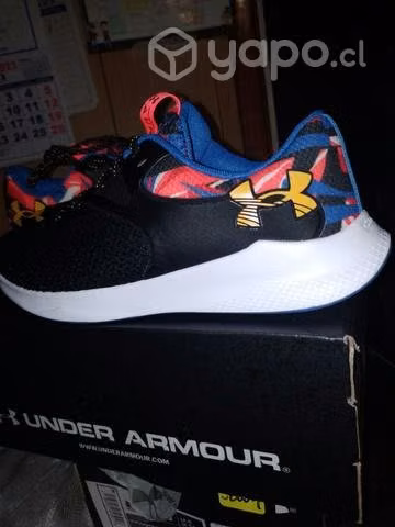 Zapatillas HUNDER ARMOUR talla 39